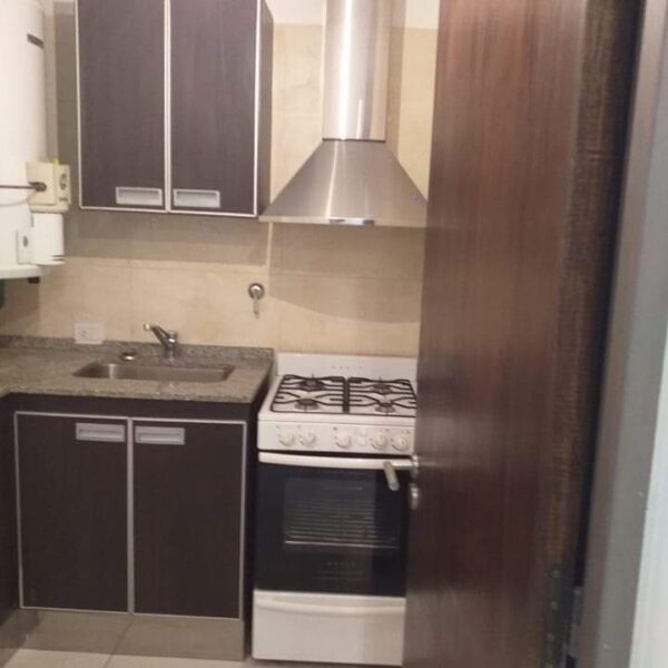 Alquiler Monoambiente Av. Ignacio de la Roza prox Segundido Navarro. Categoría - Imagen 3