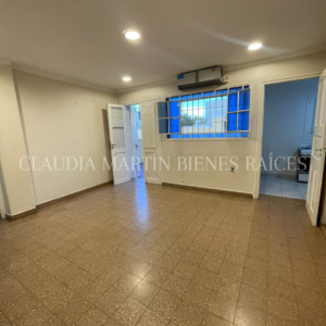 Amplísimo departamento en alquiler en Planta Alta